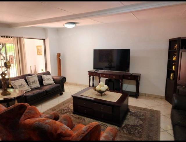 6 BEDROOM HOUSE FOR SALE IN VANDERBIJLPARK SE 3